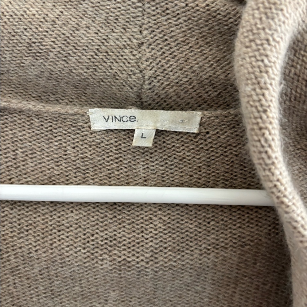Stunning VINCE Alpaca, Wool and Cashmere Camel Short-Sleeve Cardigan Sweater (L) - Picture 4 of 10